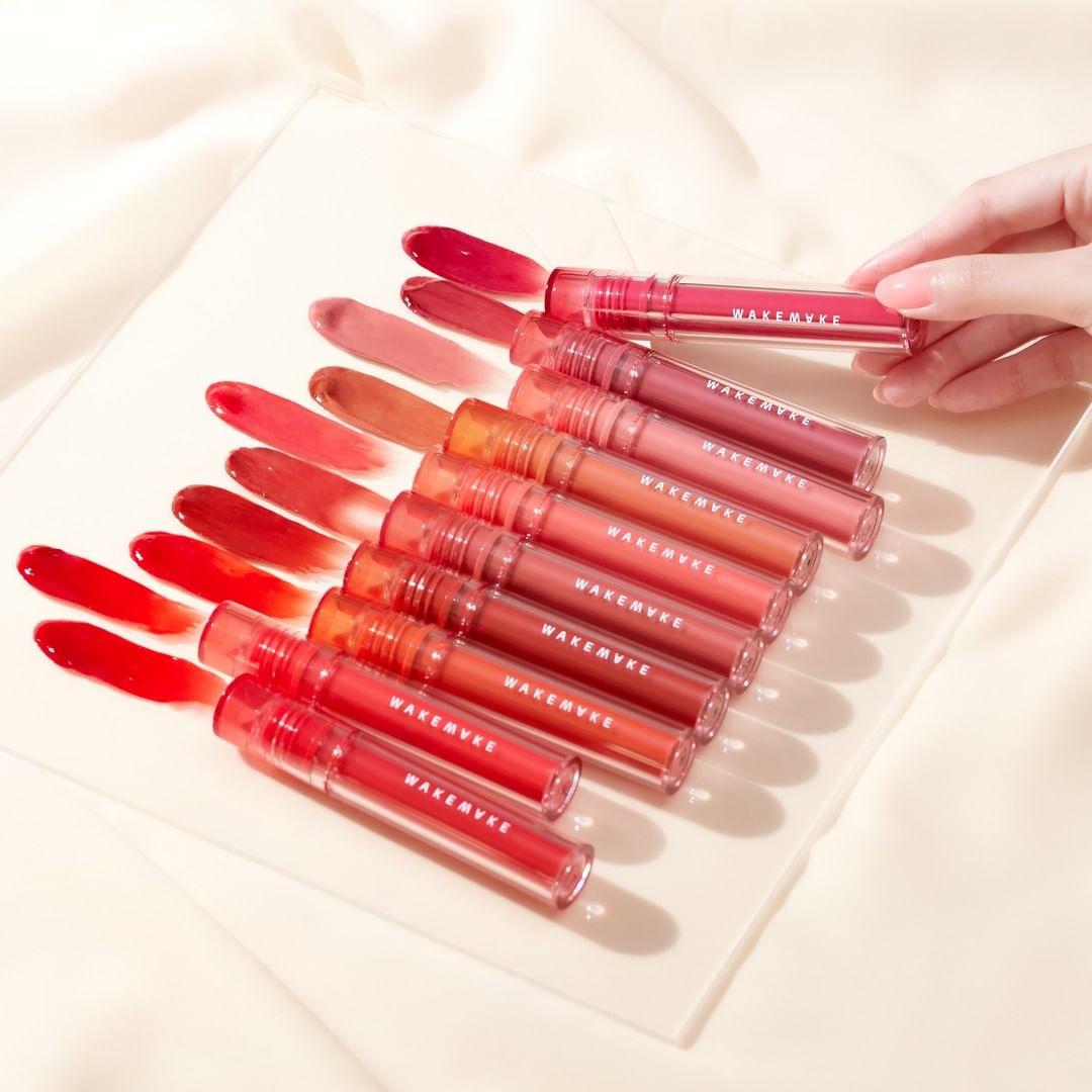 WAKEMAKE 水潤絲絨唇彩 HK$120 (01).jpg