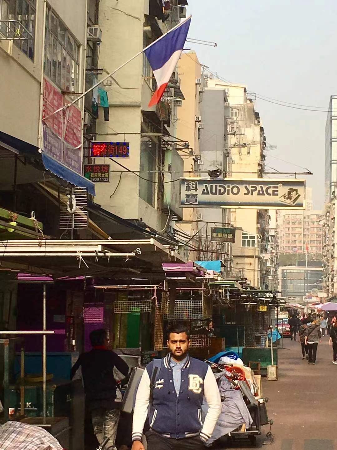 10、深水埗居住者部分為巴基斯坦、越南、菲律賓等族群，人員閒雜。.jpg