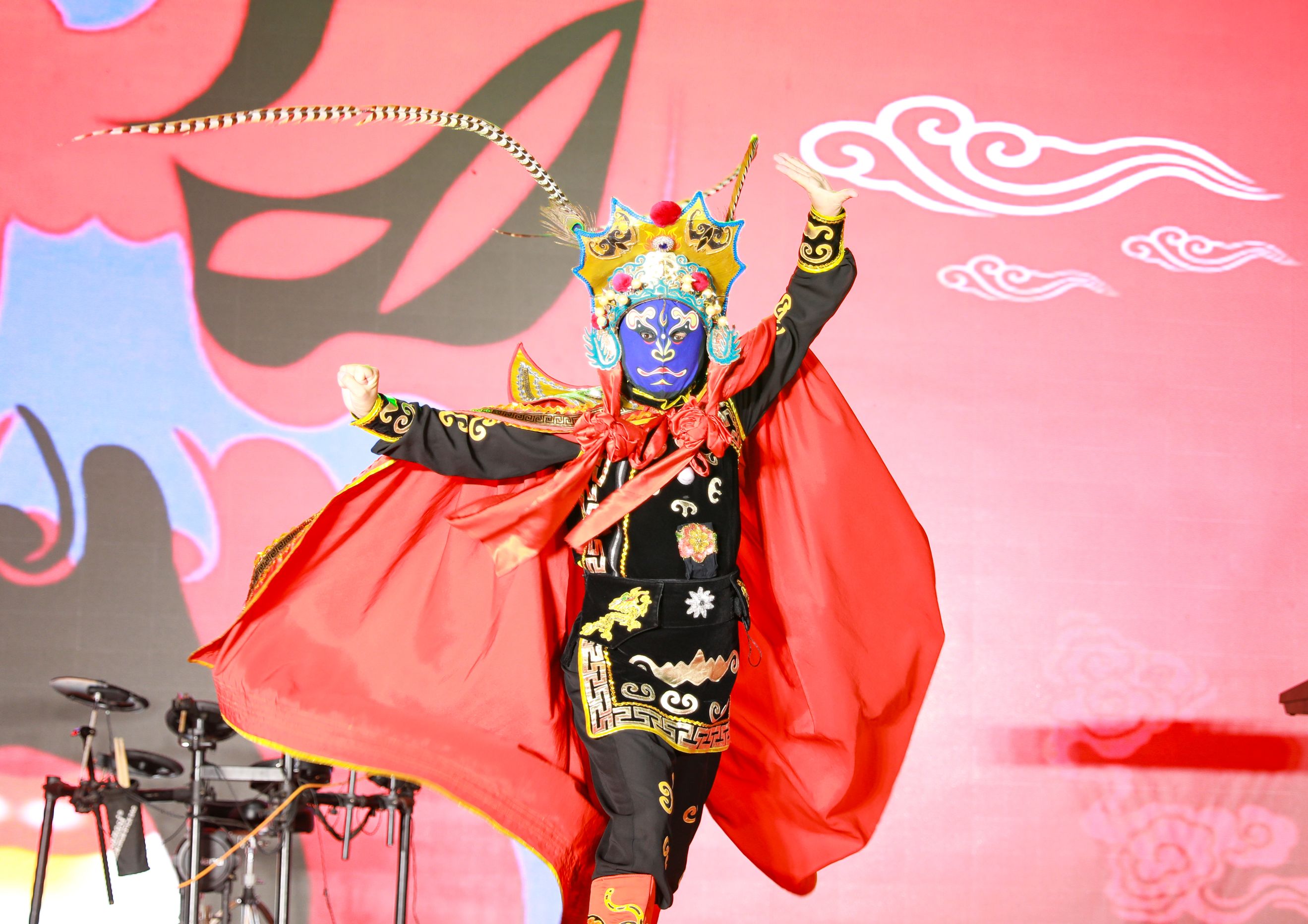 3.戲曲才藝《變臉》(容縣融媒體中心 供圖).jpg